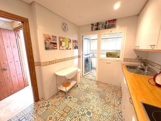 Apartamento de 3 habitaciones en Costalita, Estepona en venta con piscina - 670.000 € (Ref: 9480121)