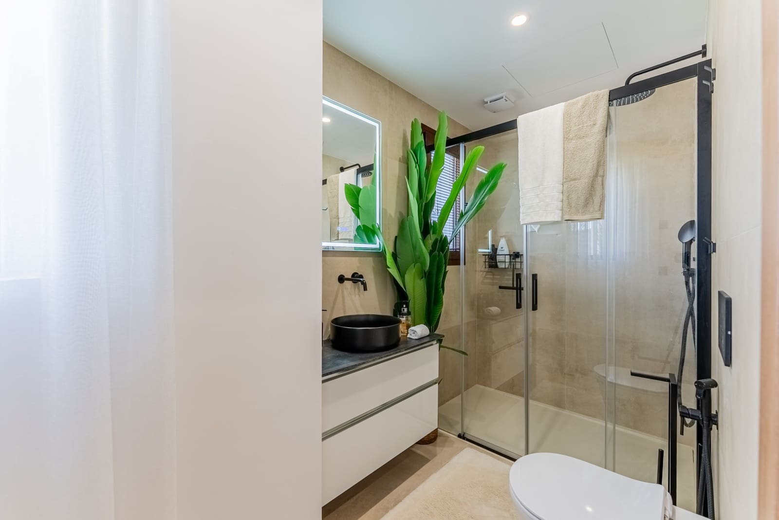 3 bedroom Townhouse for sale in Benahavis with pool - € 670,000 (Ref: 9480125)