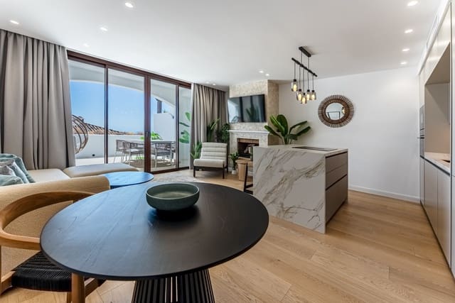 3 bedroom Townhouse for sale in Benahavís pueblo, Benahavís with pool - € 670,000 (Ref: 9480125)