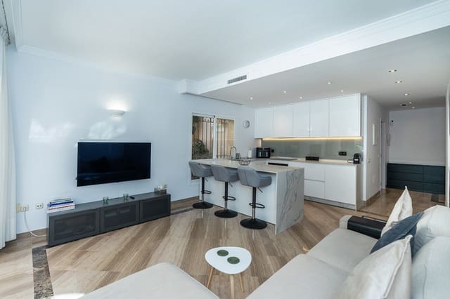 3 chambre Appartement à vendre à Elviria, Marbella avec piscine - 675 000 € (Ref: 9480127)