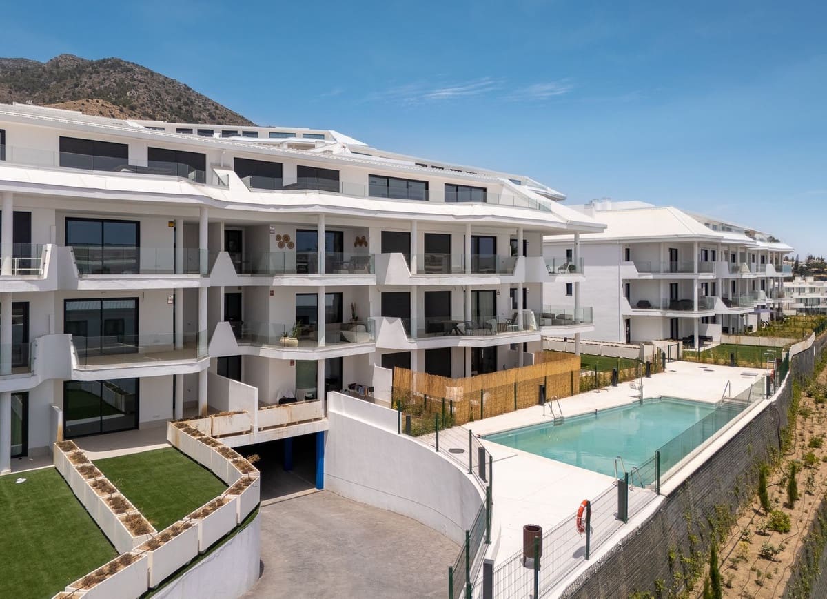 3 soveværelse Lejlighed til salg i Fuengirola med swimmingpool garage - € 675.000 (Ref: 9480128)