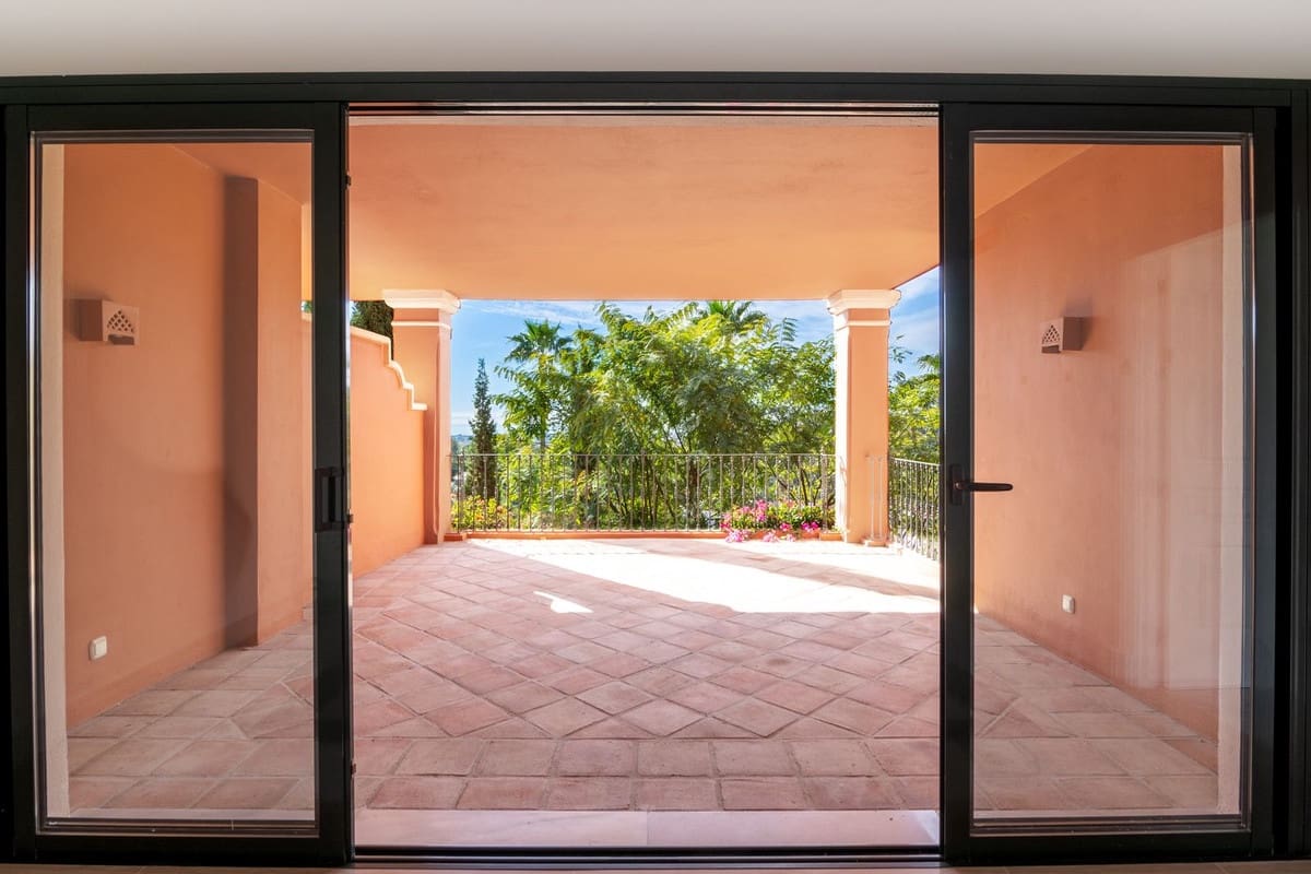 Apartamento de 2 habitaciones en Monte Halcones en venta - 675.000 € (Ref: 9480129)