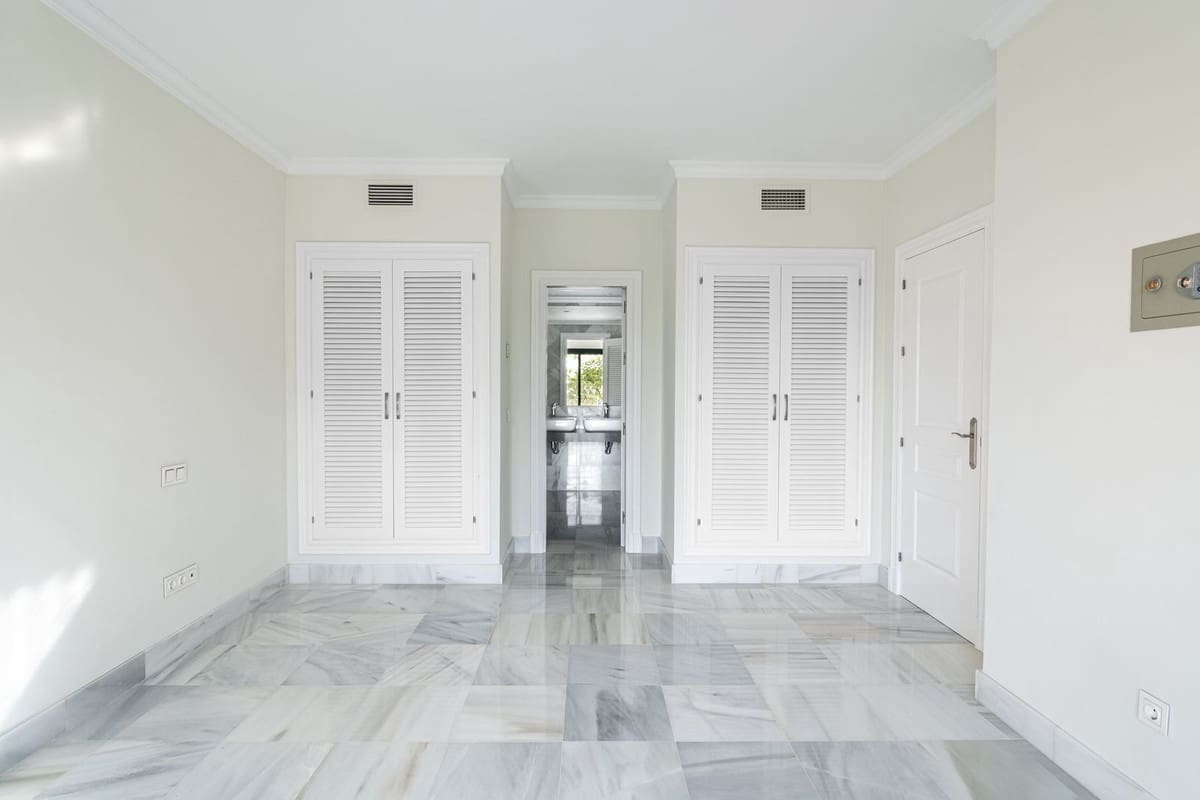 Apartamento de 2 habitaciones en Monte Halcones en venta - 675.000 € (Ref: 9480129)