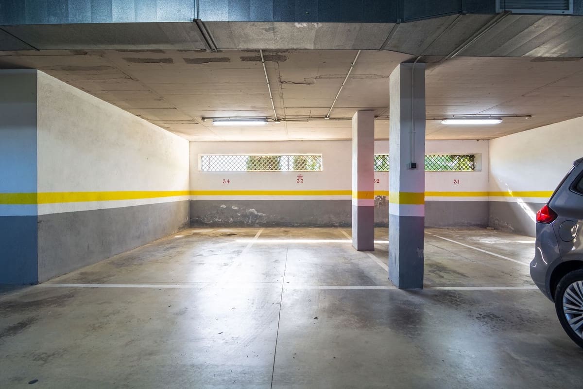 Apartamento de 2 habitaciones en Monte Halcones en venta - 675.000 € (Ref: 9480129)