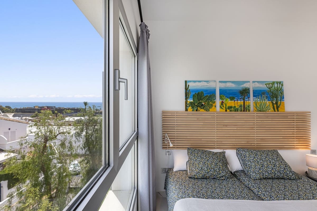 3 bedroom Penthouse for sale in Atalaya-Isdabe with pool - € 675,000 (Ref: 9480133)