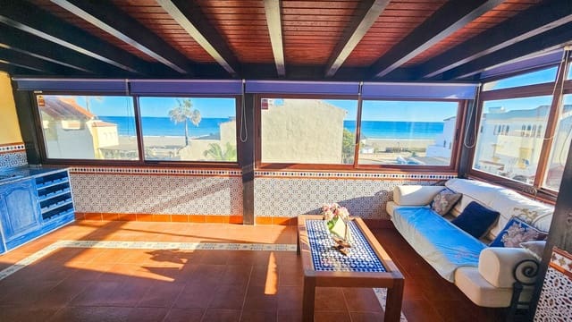 4 makuuhuone Paritalo myytävänä paikassa Bahia de Casares, Casares mukana uima-altaan - 675 000 € (Ref: 9480136)