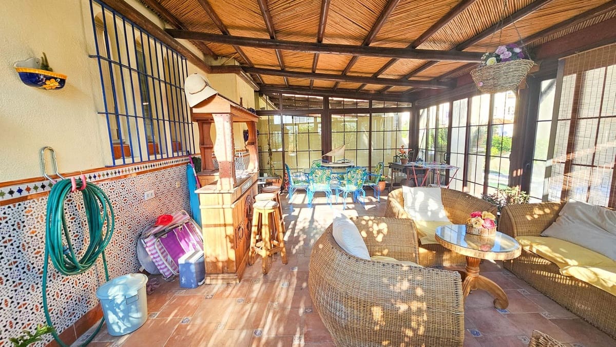 4 makuuhuone Paritalo myytävänä paikassa Bahia de Casares mukana uima-altaan - 675 000 € (Ref: 9480136)