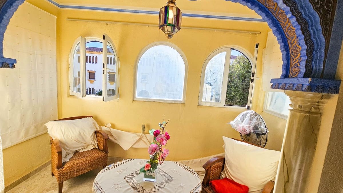 4 makuuhuone Paritalo myytävänä paikassa Bahia de Casares mukana uima-altaan - 675 000 € (Ref: 9480136)