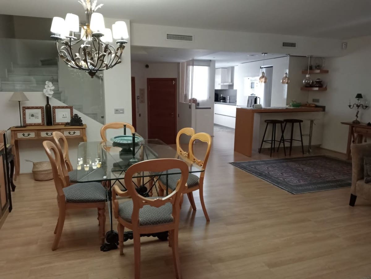 Casa de 4 habitaciones en Nueva Andalucia en venta con piscina - 675.000 € (Ref: 9480138)