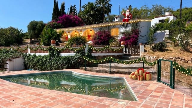 3 bedroom Finca/Country House for sale in La Duquesa / Puerto de la Duquesa, Manilva with pool - € 675,000 (Ref: 9480139)