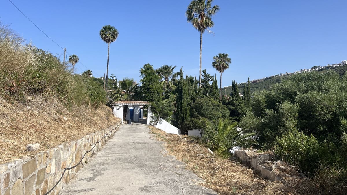 3 bedroom Finca/Country House for sale in La Duquesa / Puerto de la Duquesa with pool - € 675,000 (Ref: 9480139)