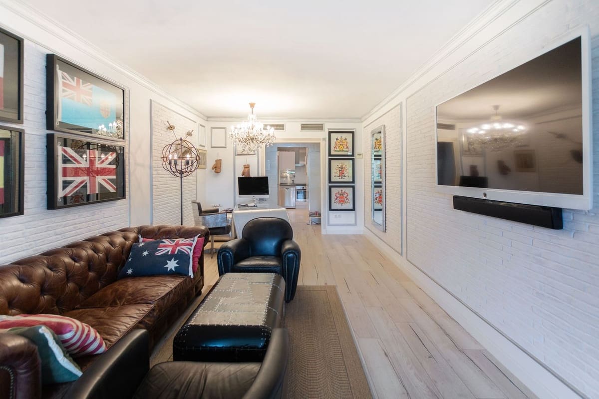 2 bedroom Apartment for sale in Puerto Banus with pool - € 680,000 (Ref: 9480143)