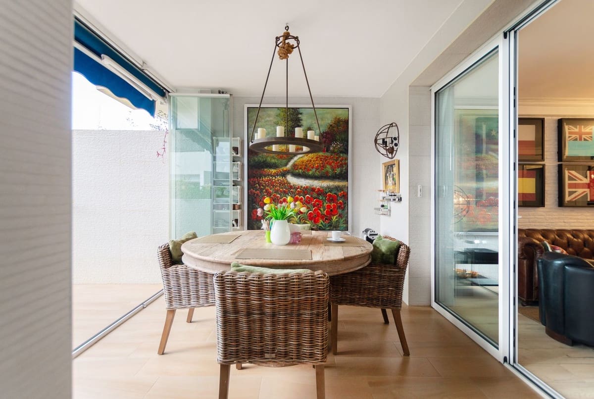 2 bedroom Apartment for sale in Puerto Banus with pool - € 680,000 (Ref: 9480143)