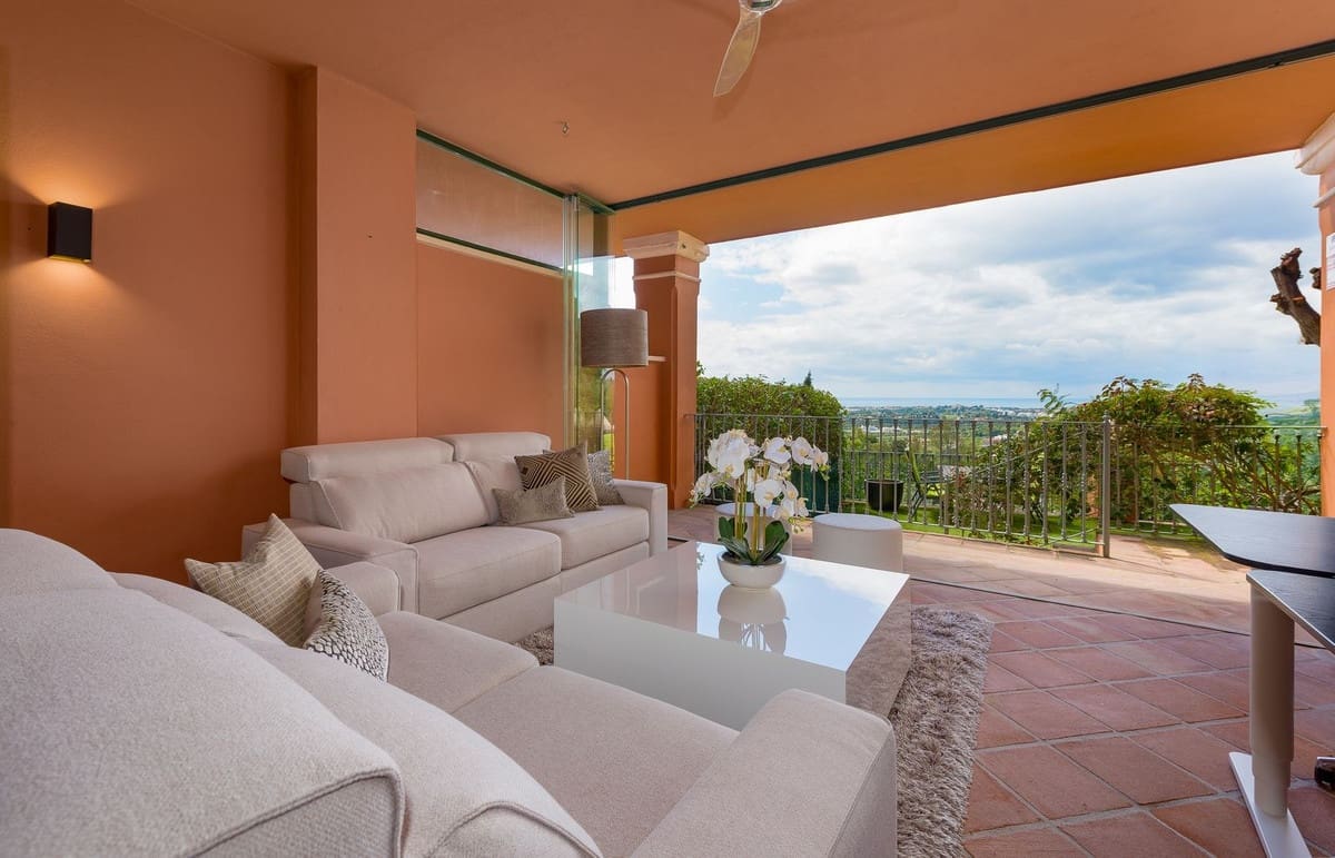 Apartamento de 2 habitaciones en Monte Halcones en venta con piscina - 680.000 € (Ref: 9480144)