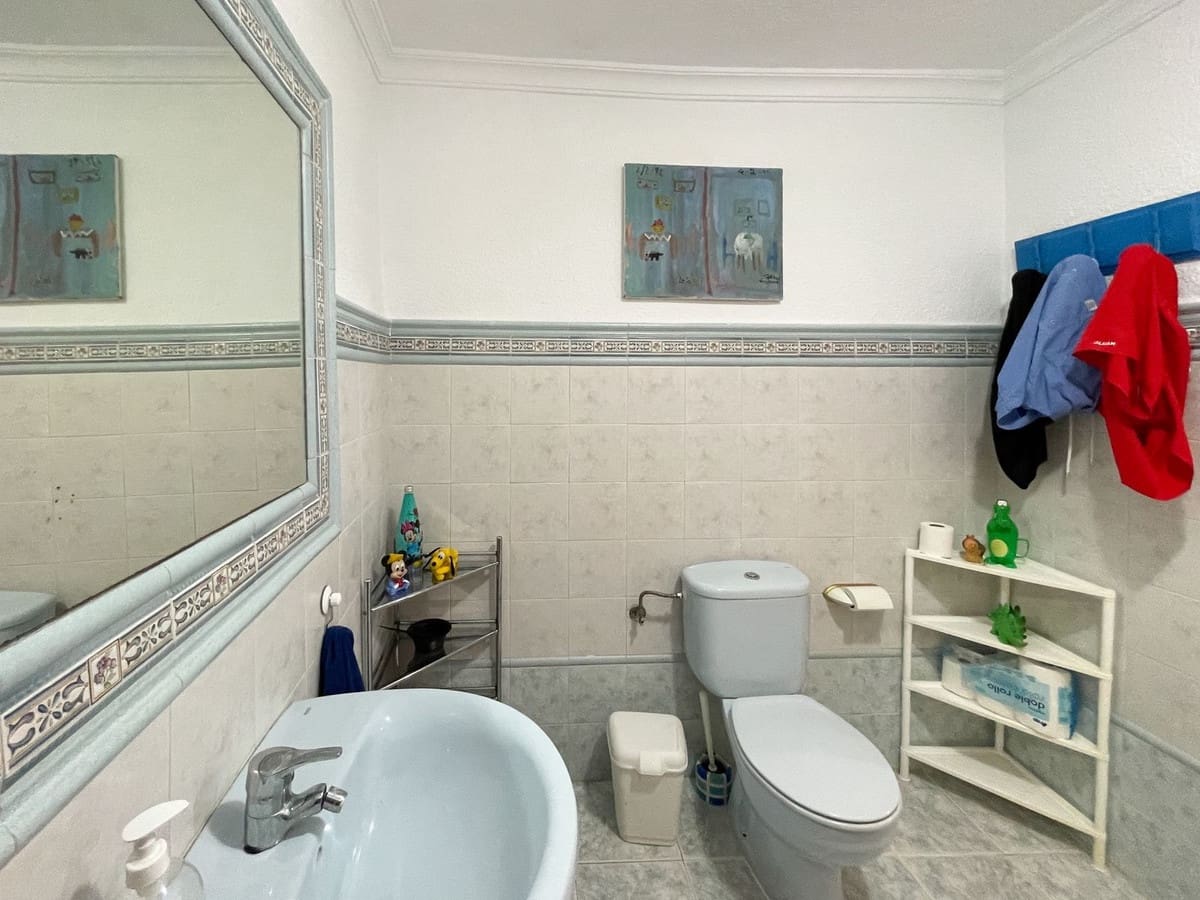 4 soveværelse Villa til salg i Fuengirola med swimmingpool - € 680.000 (Ref: 9480149)