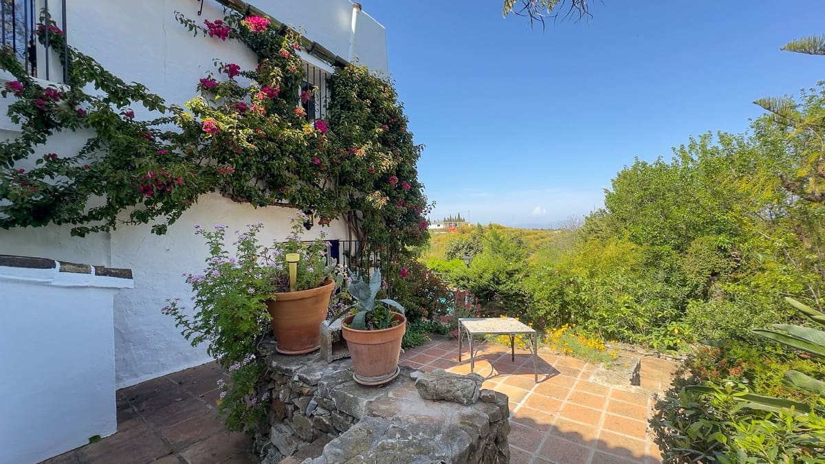 3 bedroom Finca/Country House for sale in Alhaurin el Grande with pool garage - € 680,000 (Ref: 9480150)