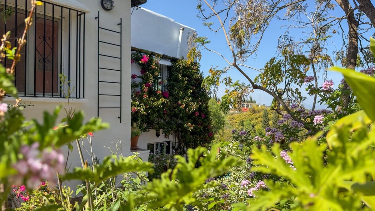 3 bedroom Finca/Country House for sale in Alhaurin el Grande with pool garage - € 680,000 (Ref: 9480150)