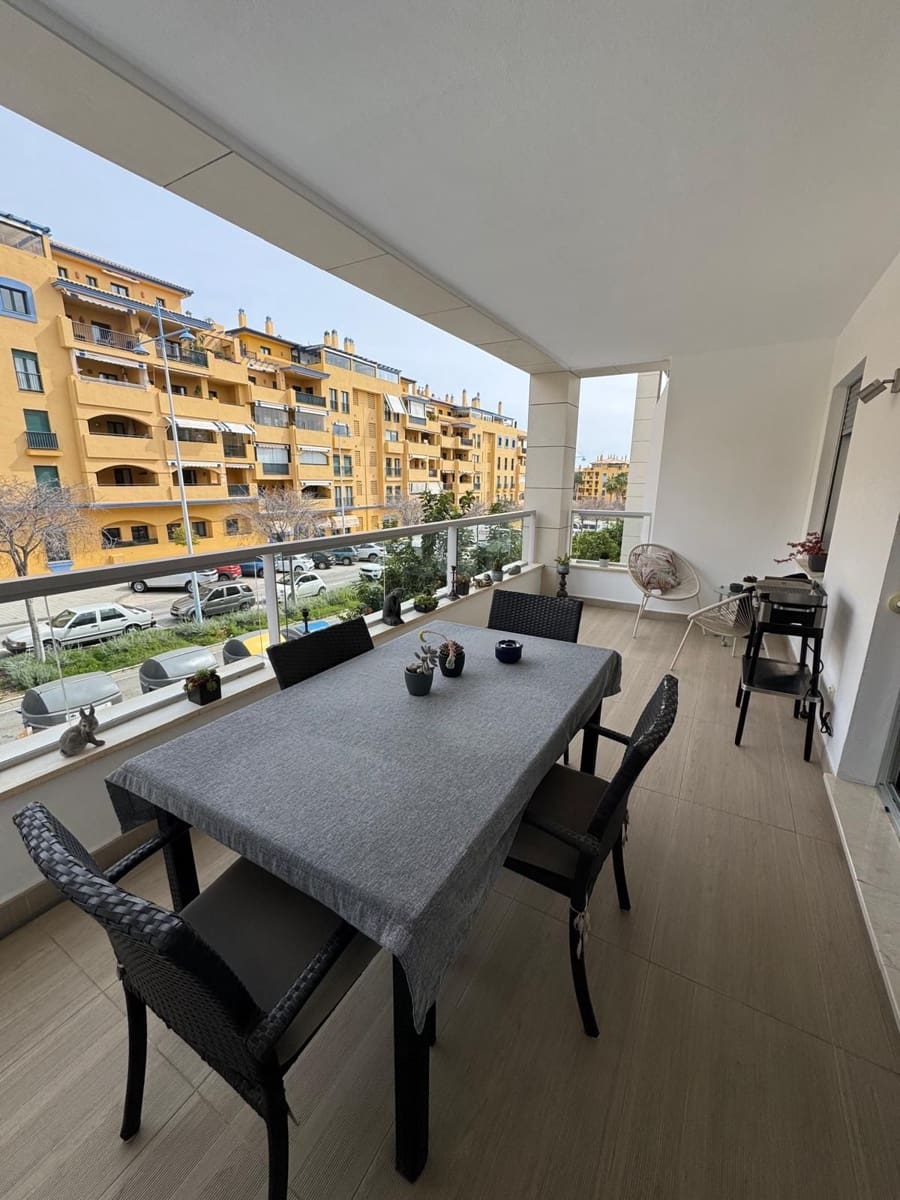 3 bedroom Apartment for sale in San Pedro de Alcantara with pool - € 682,500 (Ref: 9480153)