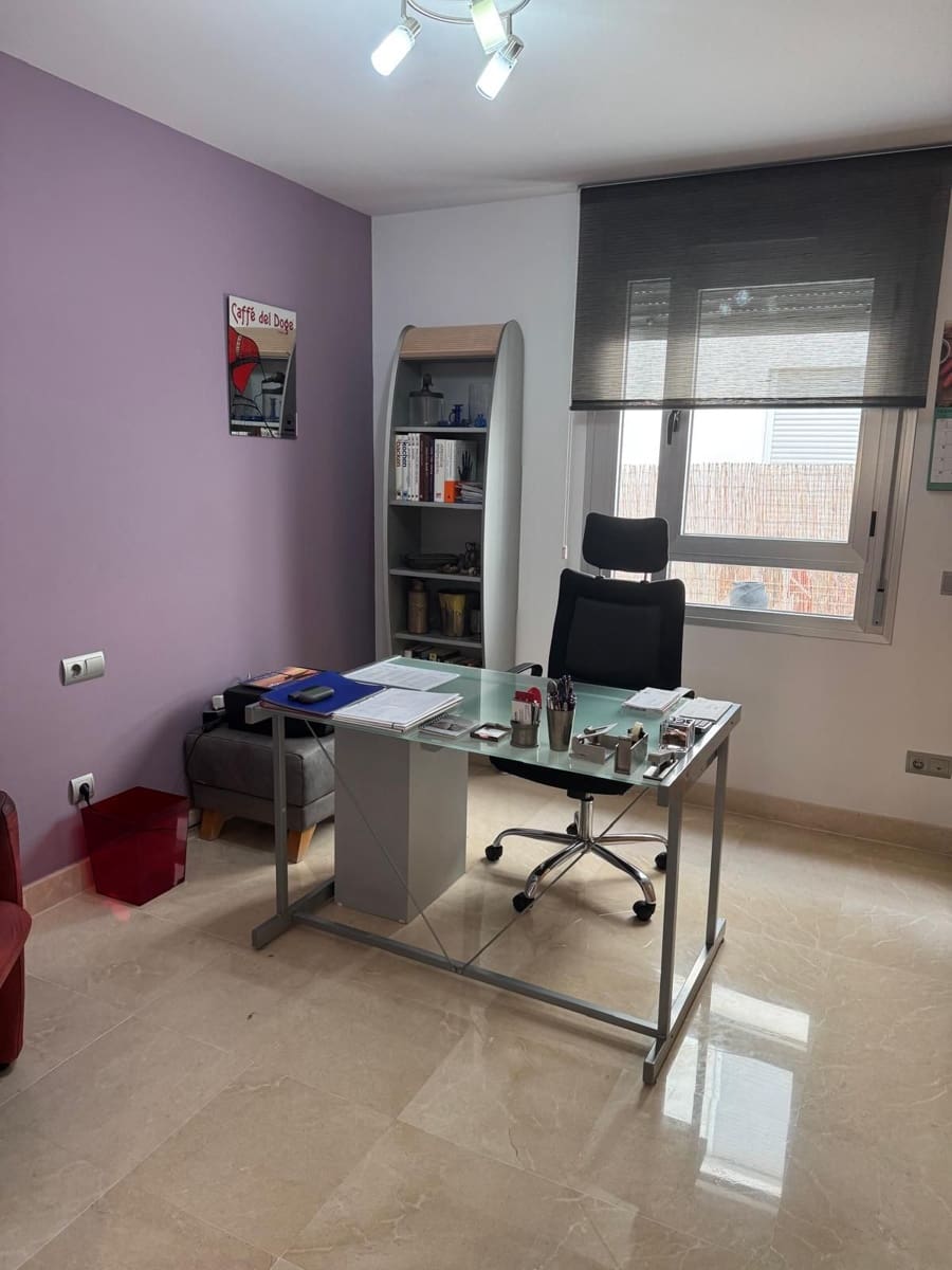 3 bedroom Apartment for sale in San Pedro de Alcantara with pool - € 682,500 (Ref: 9480153)