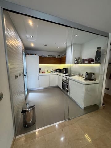 3 makuuhuone Huoneisto myytävänä paikassa San Pedro de Alcántara Pueblo, Marbella mukana uima-altaan - 682 500 € (Ref: 9480153)