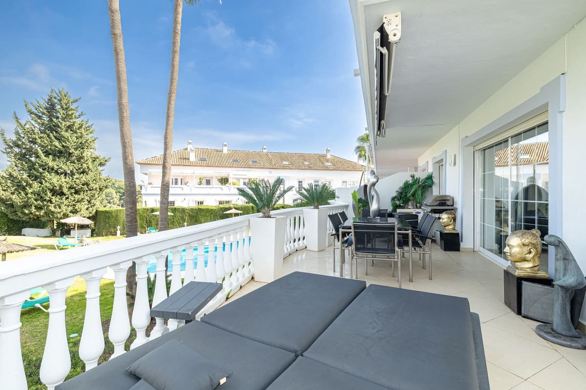 2 makuuhuone Huoneisto myytävänä paikassa Nueva Andalucia mukana uima-altaan - 685 000 € (Ref: 9480154)