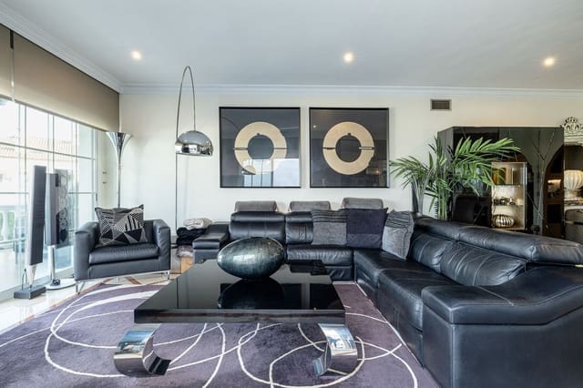 2 makuuhuone Huoneisto myytävänä paikassa La Dama de Noche - La Alzambra, Marbella mukana uima-altaan - 685 000 € (Ref: 9480154)