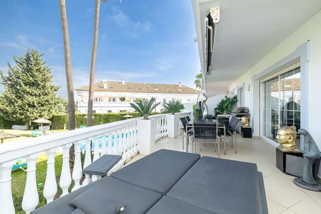 2 makuuhuone Huoneisto myytävänä paikassa La Dama de Noche - La Alzambra, Marbella mukana uima-altaan - 685 000 € (Ref: 9480154)