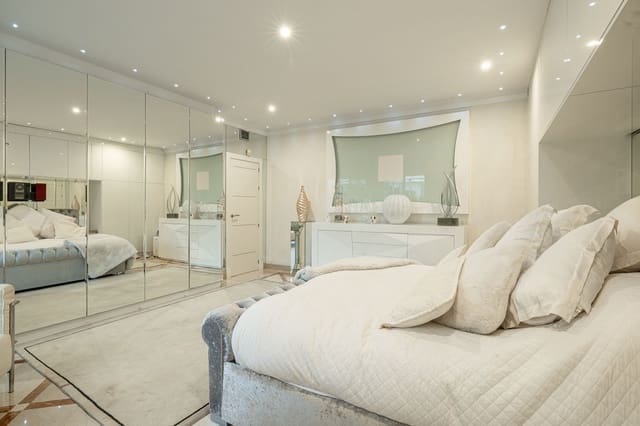 2 makuuhuone Huoneisto myytävänä paikassa La Dama de Noche - La Alzambra, Marbella mukana uima-altaan - 685 000 € (Ref: 9480154)