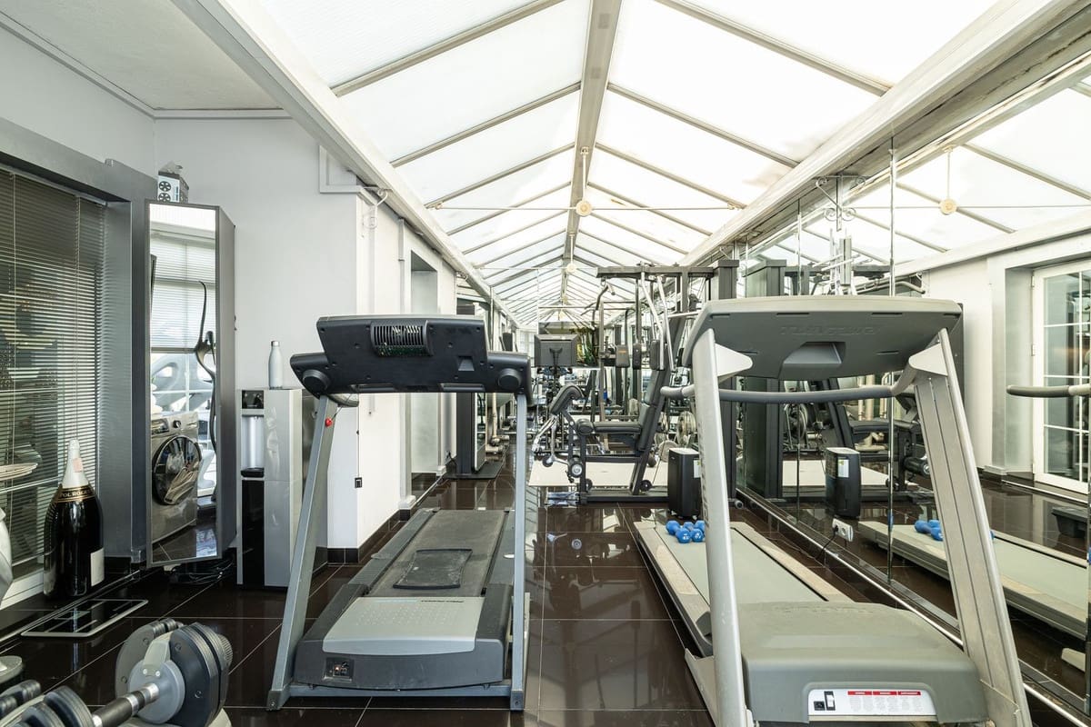 2 makuuhuone Huoneisto myytävänä paikassa Nueva Andalucia mukana uima-altaan - 685 000 € (Ref: 9480154)