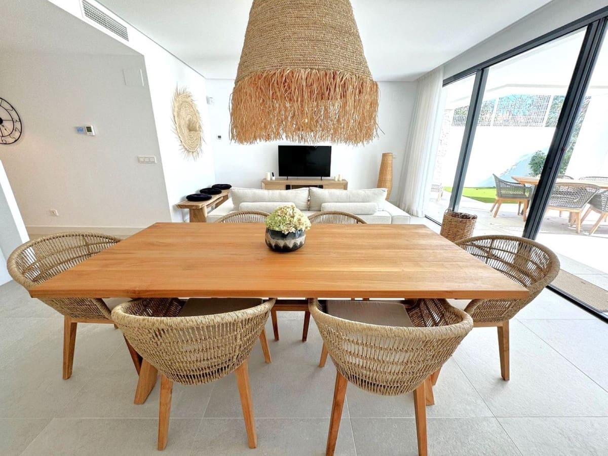 3 bedroom Apartment for sale in Cabopino with pool garage - € 685,000 (Ref: 9480155)