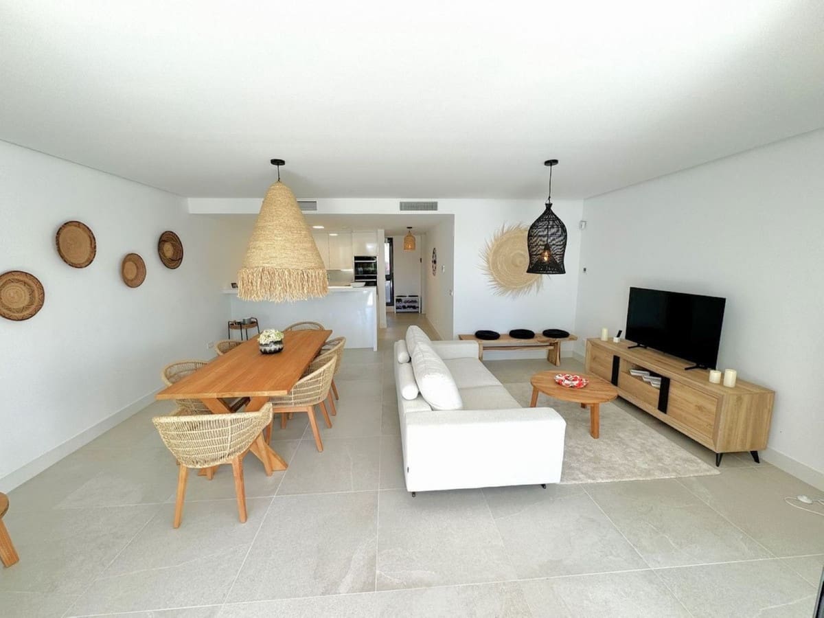 3 bedroom Apartment for sale in Cabopino with pool garage - € 685,000 (Ref: 9480155)