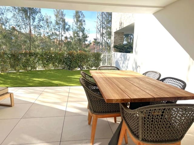 3 soverom Leilighet til salgs i Cabopino, Marbella med svømmebasseng garasje - € 685 000 (Ref: 9480155)