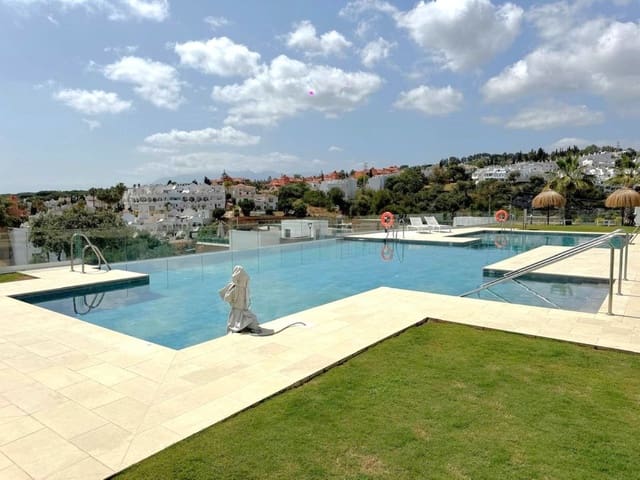 3 soverom Leilighet til salgs i Cabopino, Marbella med svømmebasseng garasje - € 685 000 (Ref: 9480155)