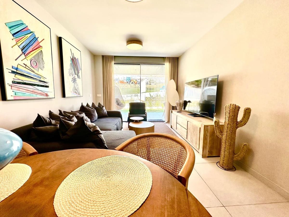 2 bedroom Apartment for sale in Elviria with pool - € 689,000 (Ref: 9480159)