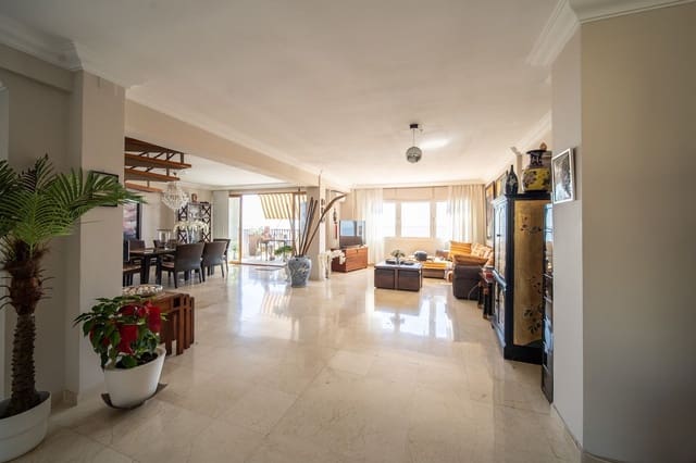 3 soverom Penthouse til salgs i Centro ciudad, Fuengirola med svømmebasseng - € 689 000 (Ref: 9480160)