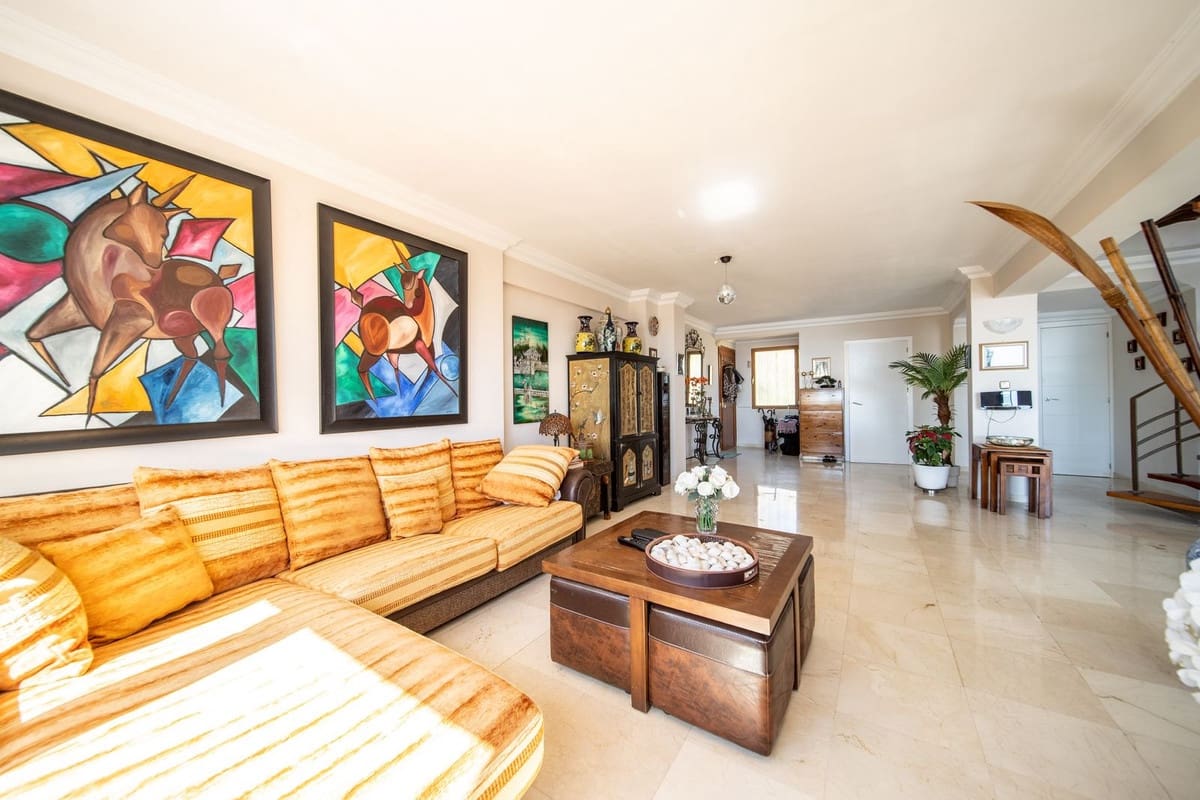 3 soverom Penthouse til salgs i Fuengirola med svømmebasseng - € 689 000 (Ref: 9480160)