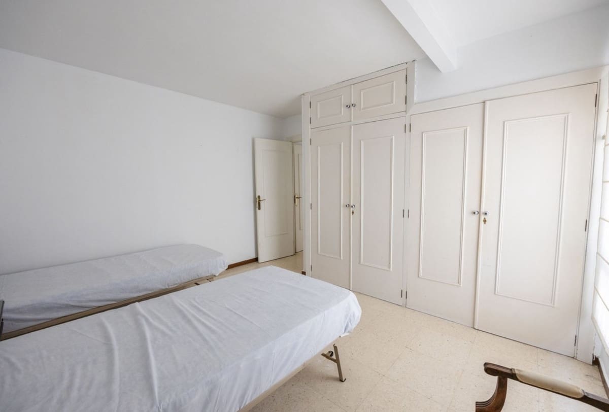 4 bedroom Apartment for sale in Marbella - € 690,000 (Ref: 9480165)