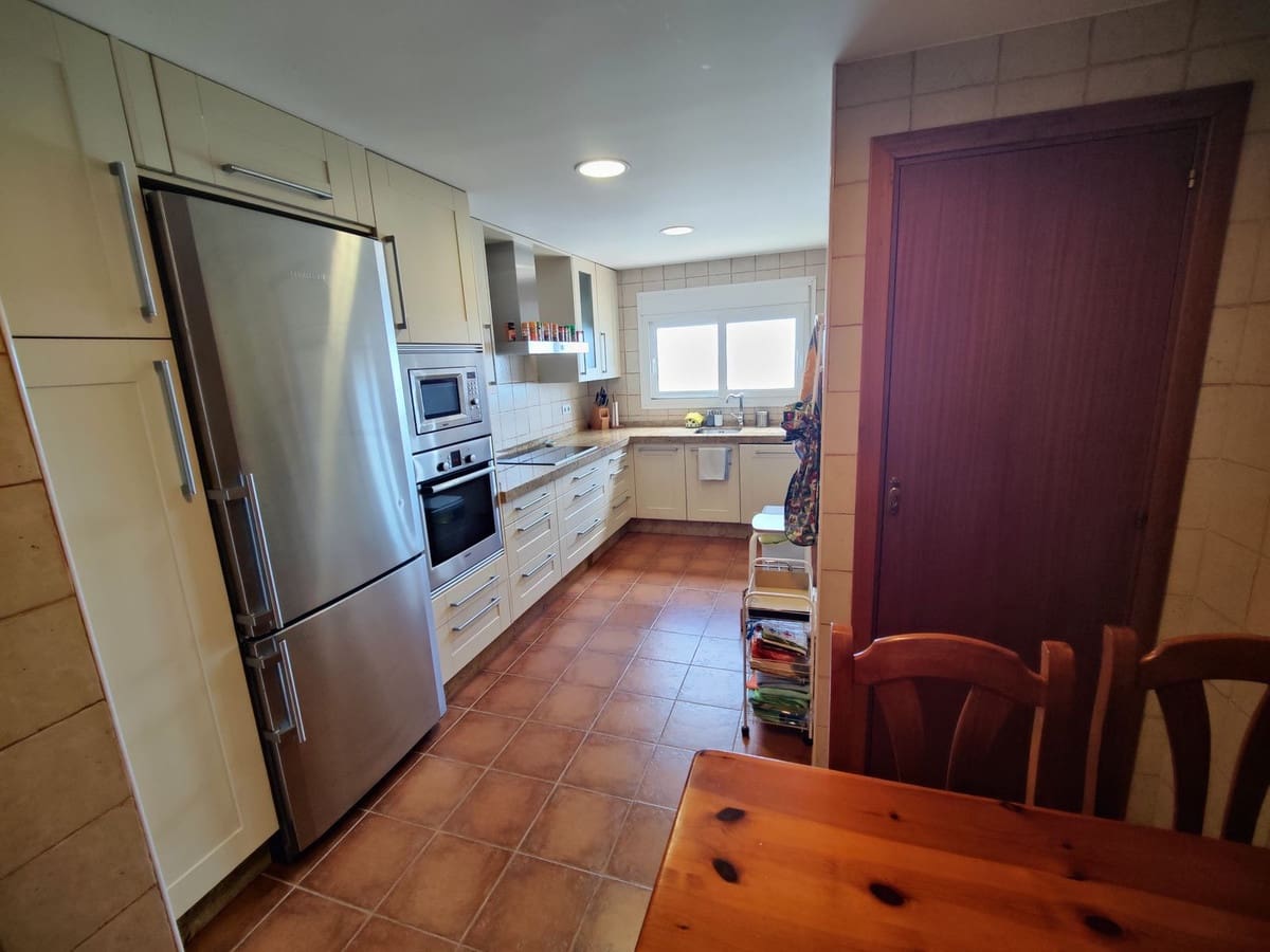 4 soveværelse Lejlighed til salg i Estepona med swimmingpool garage - € 690.000 (Ref: 9480166)