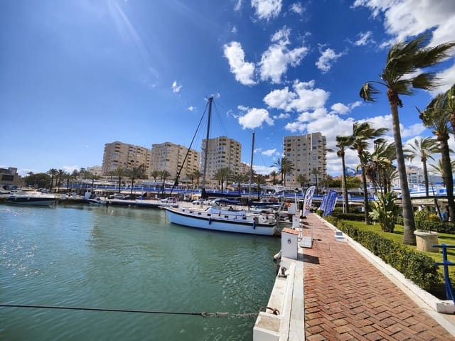 4 soveværelse Lejlighed til salg i Centro, Estepona med swimmingpool garage - € 690.000 (Ref: 9480166)