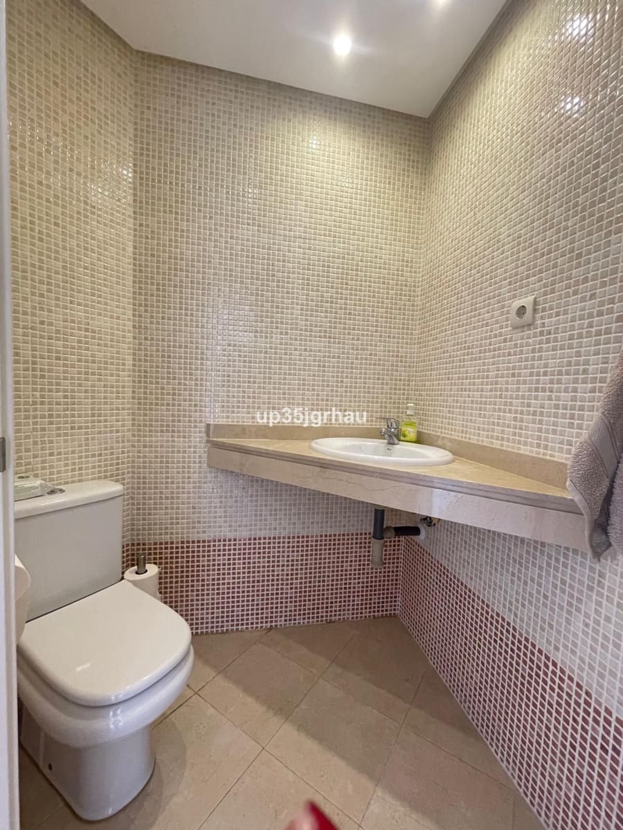 2 bedroom Penthouse for sale in New Golden Mile with pool - € 690,000 (Ref: 9480168)