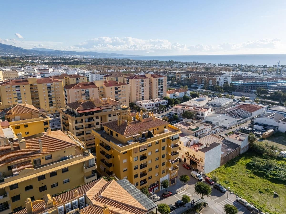 Ático de 3 habitaciones en San Pedro de Alcantara en venta con piscina - 690.000 € (Ref: 9480169)