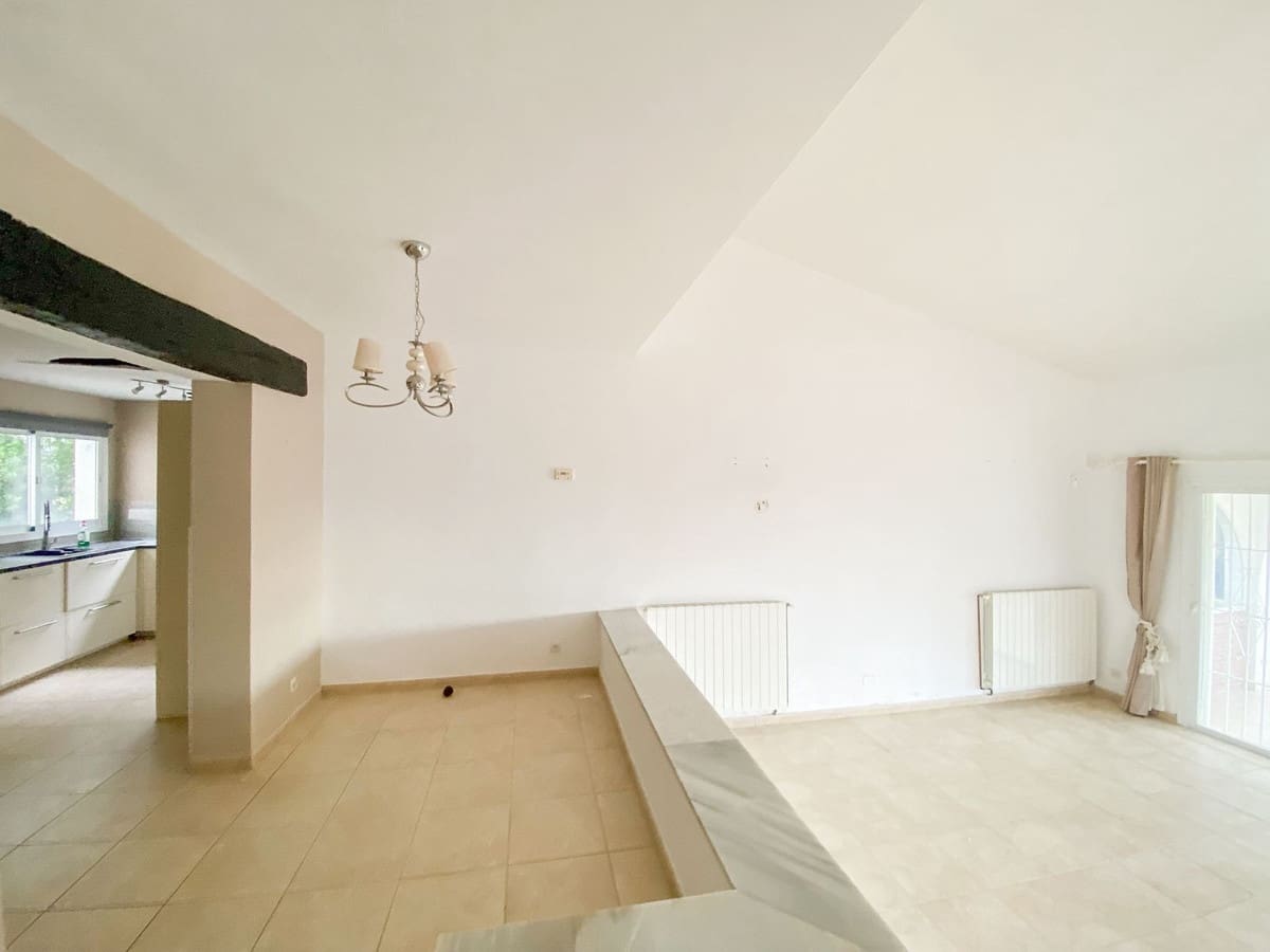 3 bedroom Villa for sale in Calahonda with garage - € 690,000 (Ref: 9480171)