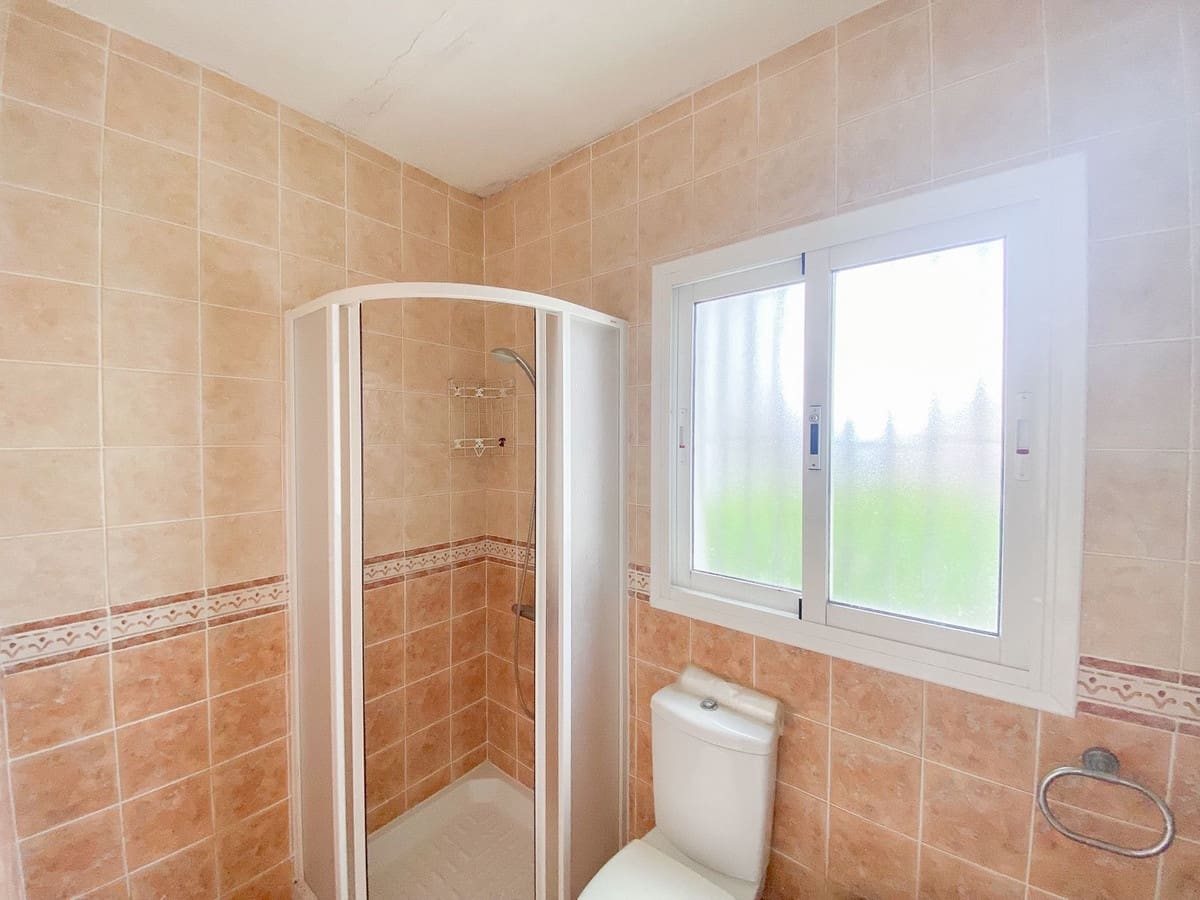 3 bedroom Villa for sale in Calahonda with garage - € 690,000 (Ref: 9480171)