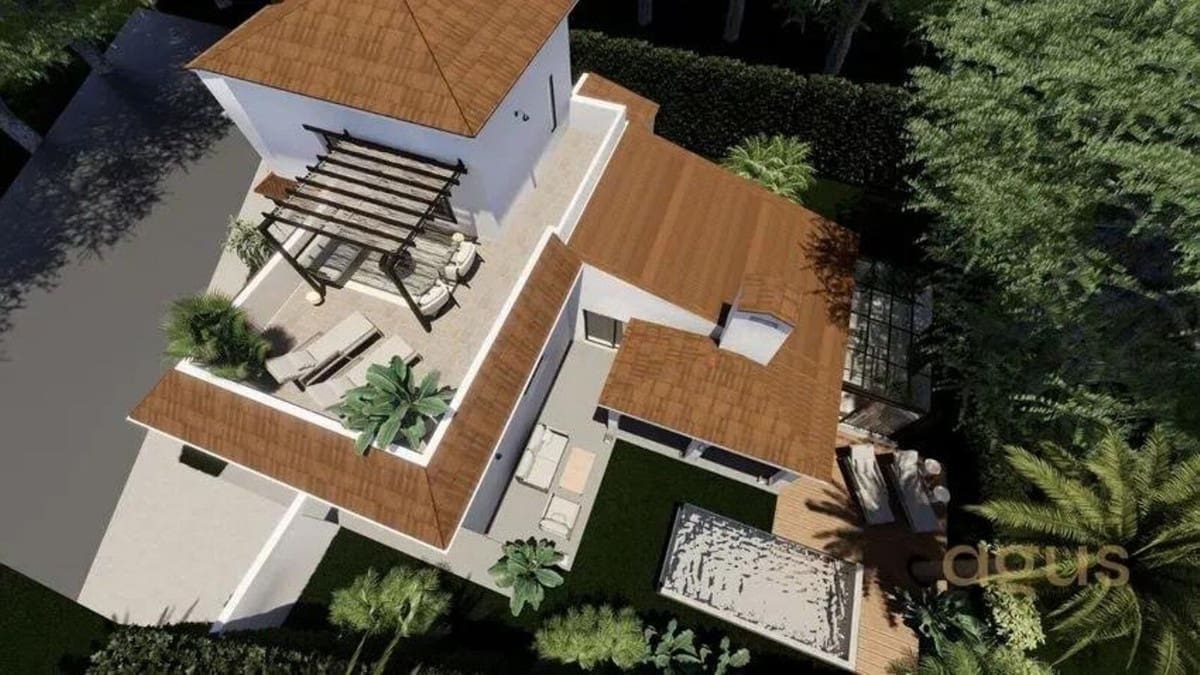 3 bedroom Villa for sale in Calahonda with garage - € 690,000 (Ref: 9480171)