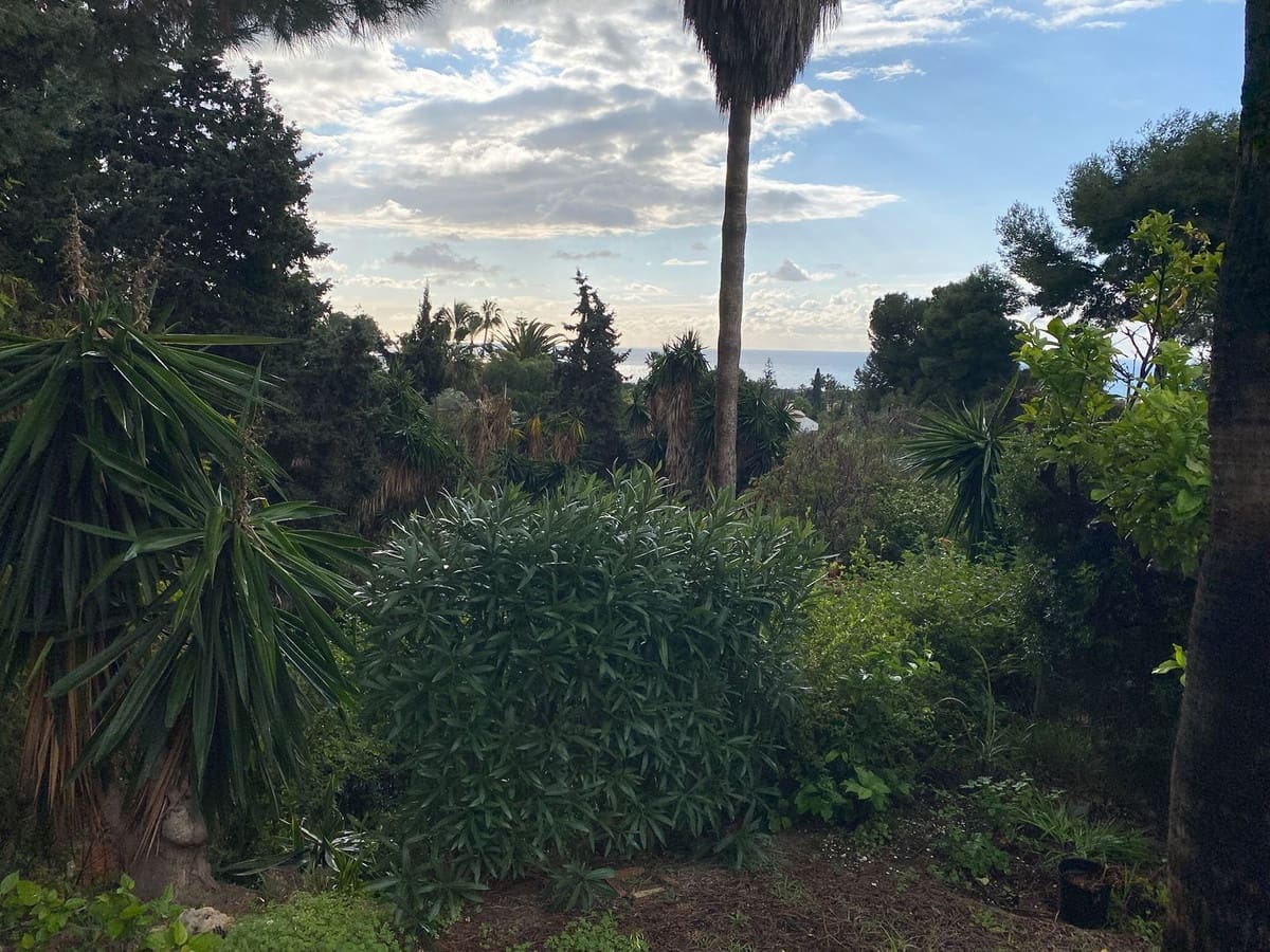 3 bedroom Villa for sale in Calahonda with garage - € 690,000 (Ref: 9480171)