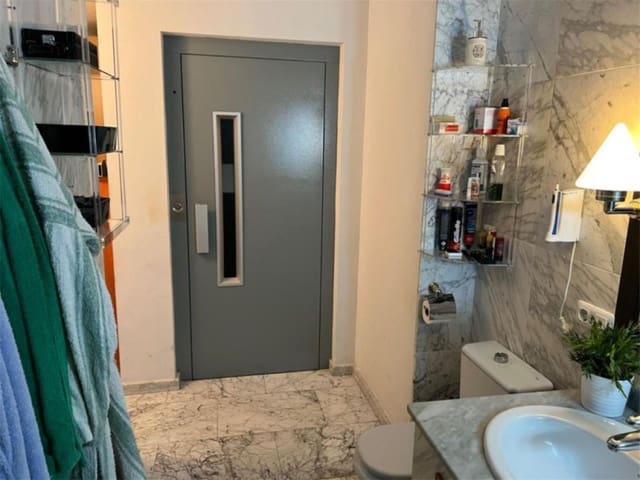 4 bedroom Semi-detached Villa for sale in La Dama de Noche - La Alzambra, Marbella with pool garage - € 690,000 (Ref: 9480172)