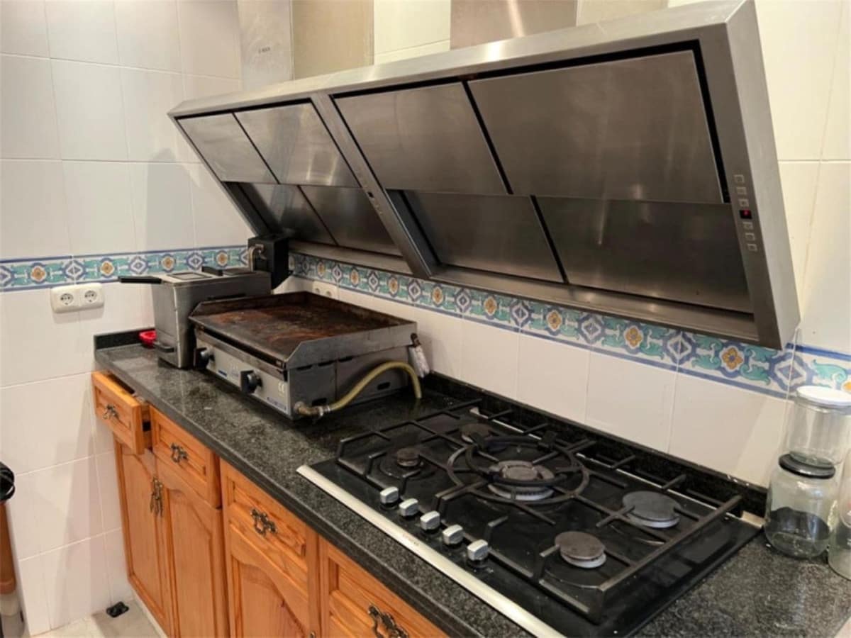 4 bedroom Semi-detached Villa for sale in Nueva Andalucia with pool garage - € 690,000 (Ref: 9480172)