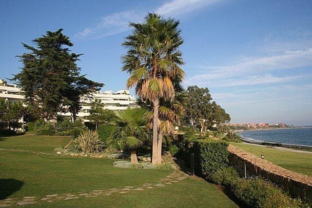 Casa de 3 habitaciones en Estepona en venta con piscina - 690.000 € (Ref: 9480173)