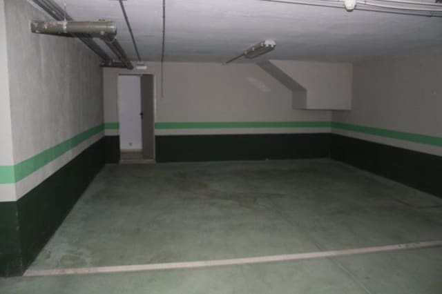 Casa de 3 habitaciones en Centro, Estepona en venta con piscina - 690.000 € (Ref: 9480173)