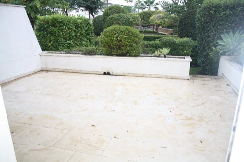 Casa de 3 habitaciones en Estepona en venta con piscina - 690.000 € (Ref: 9480173)